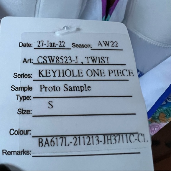 NEW! Johnny Was Sample Tag One Piece Keyhole Swimsuit Size Small - Picture 5 of 7